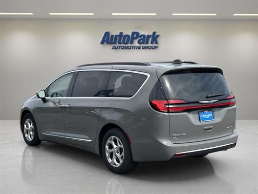 2023 Chrysler Pacifica Limited