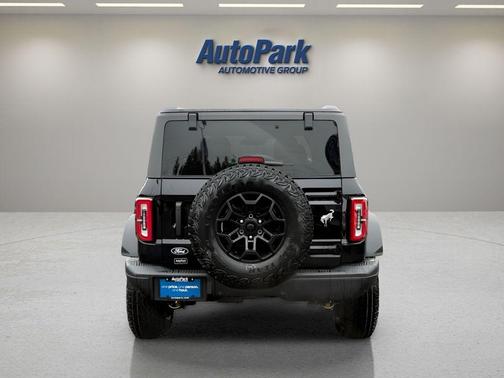 Shadow Black 2026 Ford Bronco Badlands