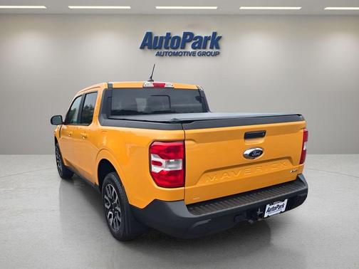 Cyber Orange Metallic Tricoat 2023 Ford Maverick Lariat