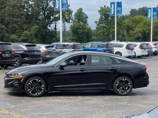 Ebony Black 2022 Kia K5 GT-Line