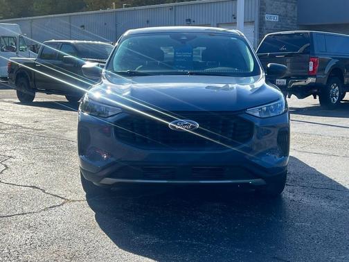 2023 Ford Escape Base