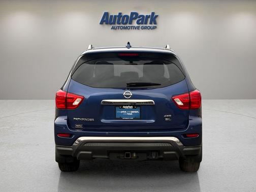 2019 Nissan Pathfinder SL