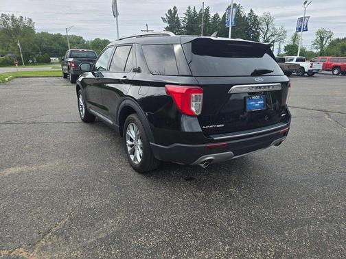 Agate Black Metallic 2023 Ford Explorer Limited