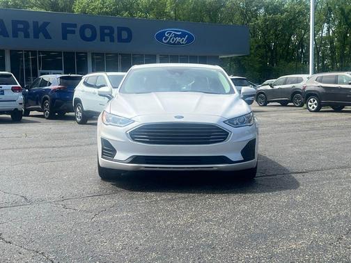 White Platinum Clearcoat Metallic 2020 Ford Fusion SE