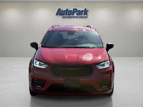 2024 Chrysler Pacifica Touring-L
