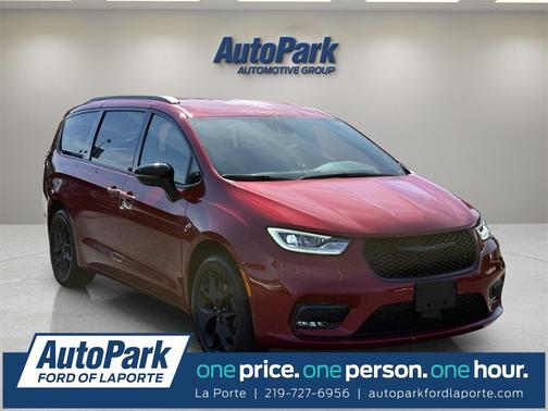 2024 Chrysler Pacifica Touring-L