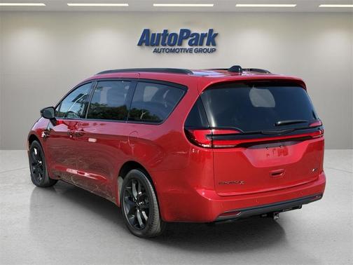 2024 Chrysler Pacifica Touring-L