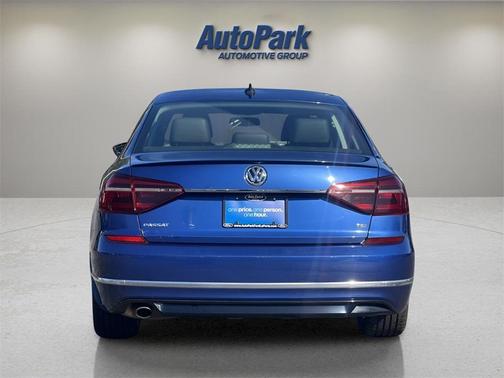 2017 Volkswagen Passat 1.8T R-Line