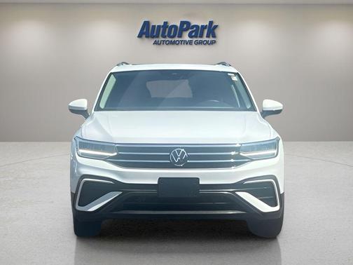 Pure White 2022 Volkswagen Tiguan 2.0T SE