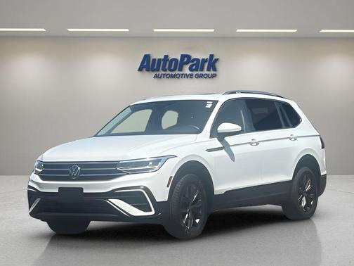 Pure White 2022 Volkswagen Tiguan 2.0T SE