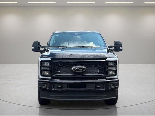 Agate Black Metallic 2026 Ford F-250 Lariat