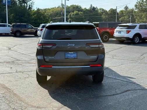 2021 Jeep Grand Cherokee L Laredo