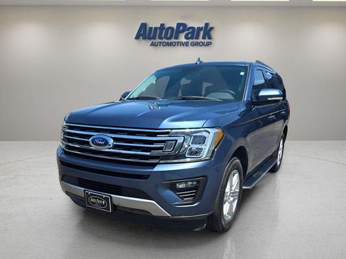 Blue Metallic 2018 Ford Expedition XLT