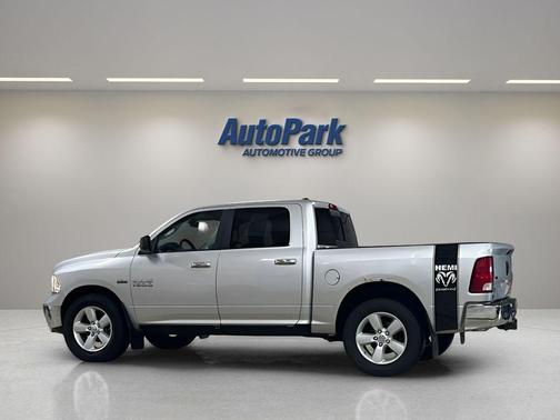 Bright Silver Clearcoat Metallic 2017 RAM 1500 SLT