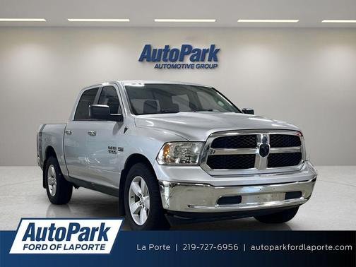 Bright Silver Clearcoat Metallic 2017 RAM 1500 SLT