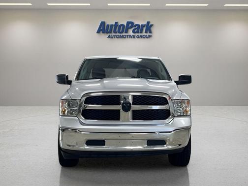 Bright Silver Clearcoat Metallic 2017 RAM 1500 SLT