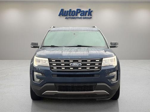 Blue Jeans Metallic 2017 Ford Explorer XLT