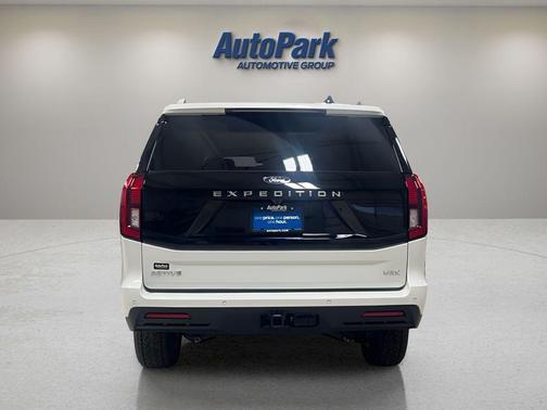 Star White 2026 Ford Expedition Max Active