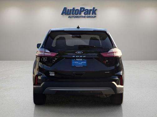 Agate Black Metallic 2023 Ford Edge SEL