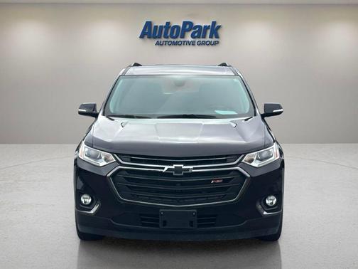 Mosaic Black Metallic 2019 Chevrolet Traverse RS