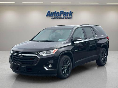 Mosaic Black Metallic 2019 Chevrolet Traverse RS