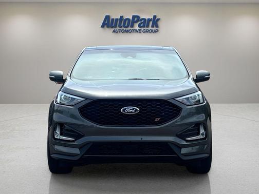 Magnetic Metallic 2019 Ford Edge ST