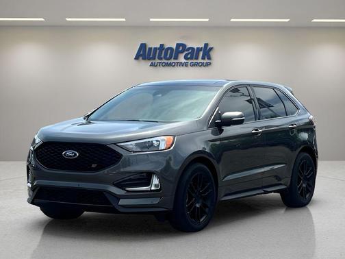 Magnetic Metallic 2019 Ford Edge ST