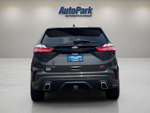 Magnetic Metallic 2019 Ford Edge ST