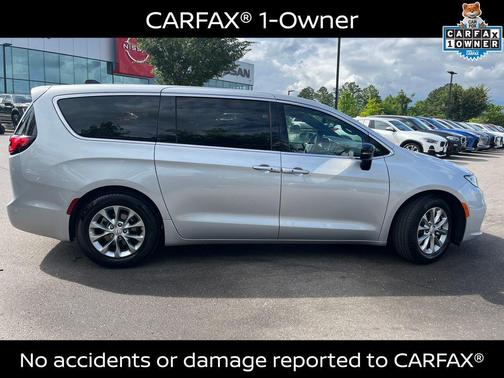 Silver Mist Clearcoat 2026 Chrysler Pacifica Limited
