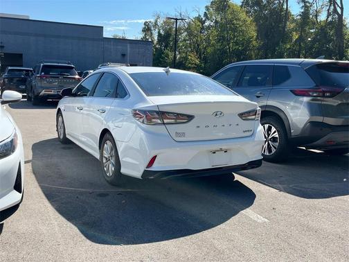 2019 Hyundai SONATA Hybrid SE