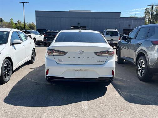 2019 Hyundai SONATA Hybrid SE