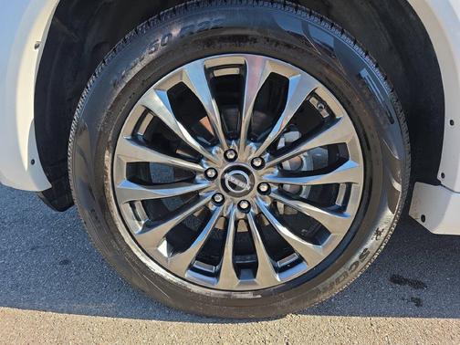 Aspen White TriCoat Pearl 2022 Nissan Armada Platinum 4WD