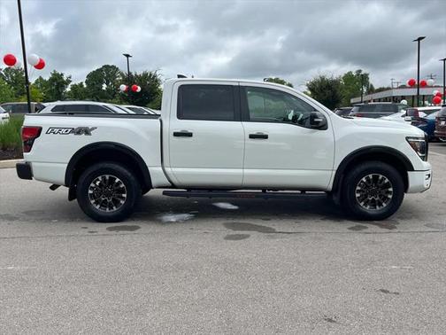 2024 Nissan Titan PRO-4X