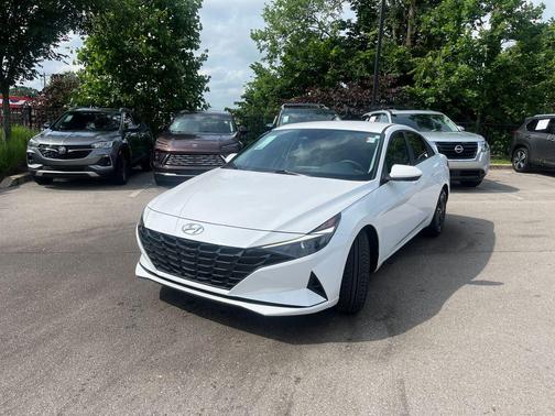Ceramic White 2022 Hyundai ELANTRA HEV Blue