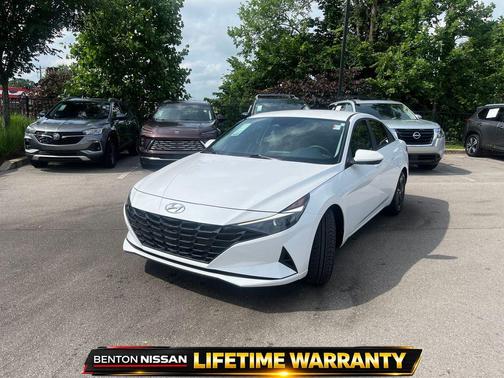 Ceramic White 2022 Hyundai ELANTRA HEV Blue