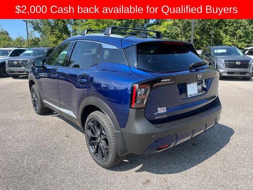Deep Blue Pearl 2027 Nissan Kicks SR