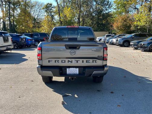 2026 Nissan Frontier SV