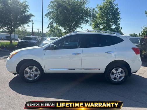 Pearl White 2014 Nissan Rogue Select S