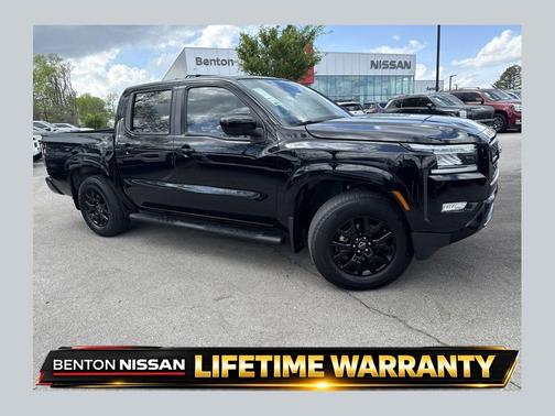 Super Black 2023 Nissan Frontier SV