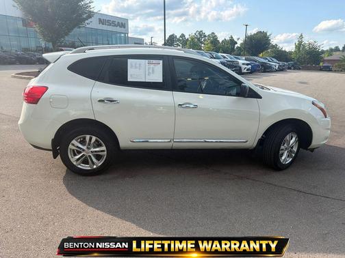 Pearl White 2015 Nissan Rogue Select S