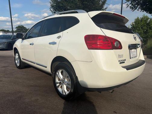Pearl White 2015 Nissan Rogue Select S