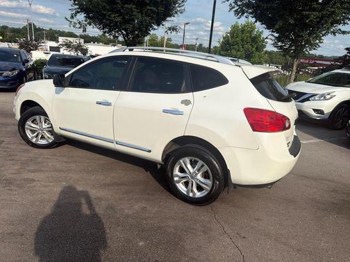 Pearl White 2015 Nissan Rogue Select S