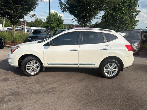Pearl White 2015 Nissan Rogue Select S