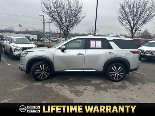 2024 Nissan Pathfinder Platinum FWD