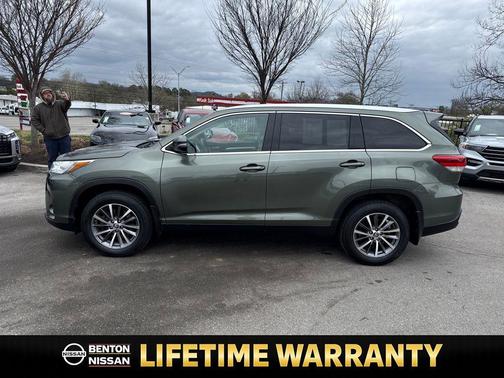 2019 Toyota Highlander 