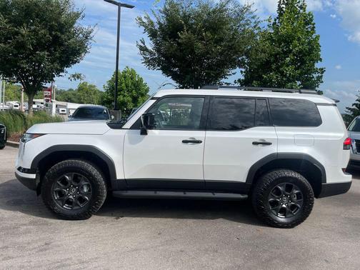 White Pearl 2024 Lexus GX 550 Overtrail+