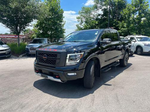 Super Black 2022 Nissan Titan PRO-4X