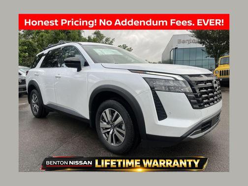 Everest White Pearl Tricoat 2026 Nissan Pathfinder SL