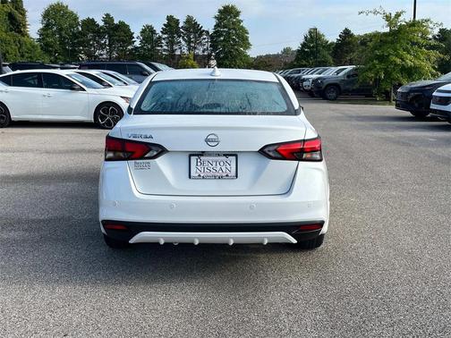 2025 Nissan Versa 1.6 SV