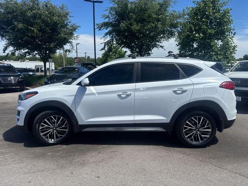 White Cream 2021 Hyundai TUCSON SEL